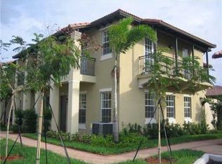 14736 SW 7th St, Pembroke Pines, FL 33027