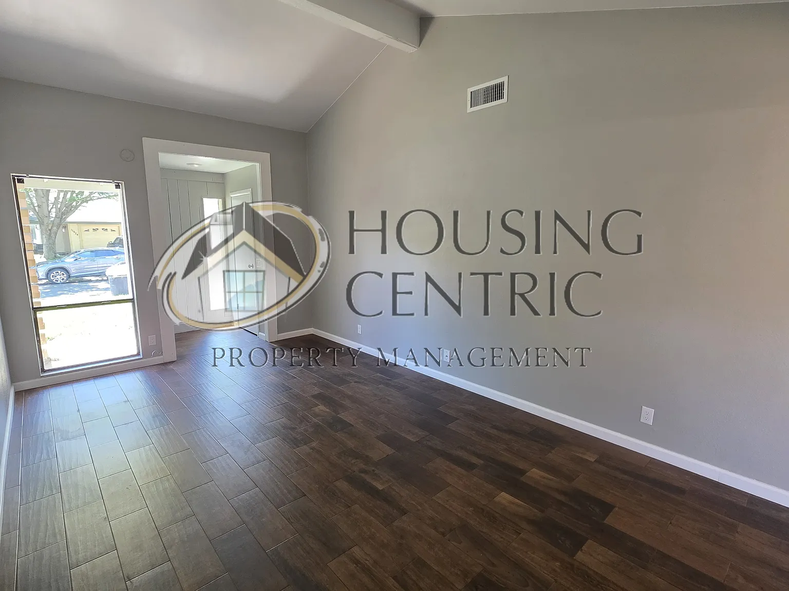 2 bed, 950 sqft, $2,500 — Photo 2