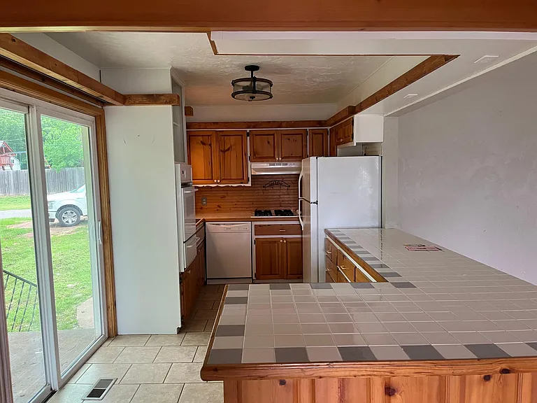 1623 W Harrison Ave — Photo 6