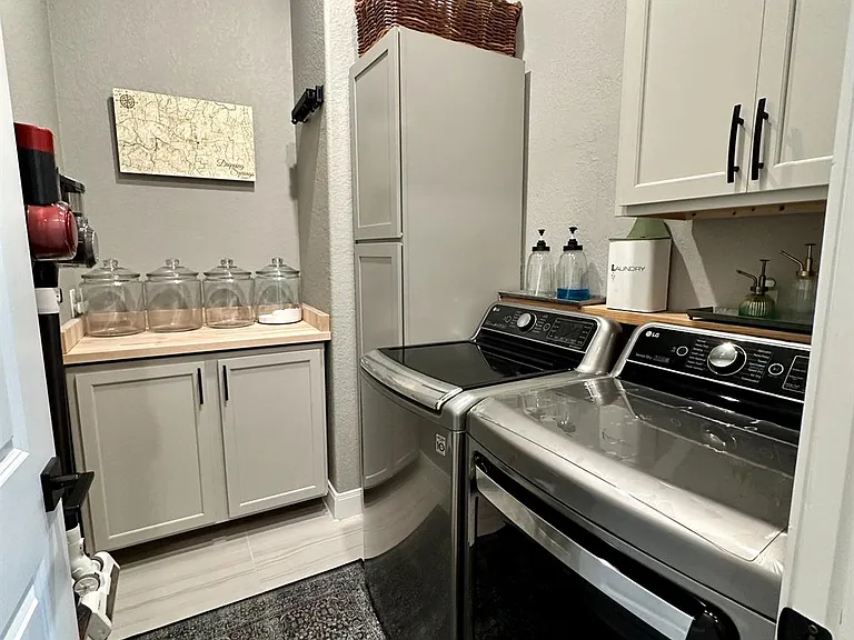 365 Warbler Dr — Photo 20