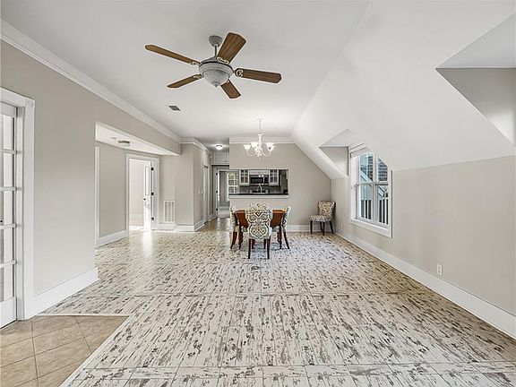 5th image of 109 Shady Brook Cir Unit 301