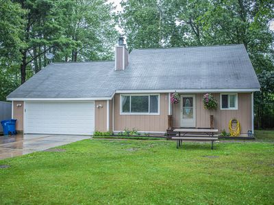 2549 Tower Hill Rd, Houghton Lake, MI, 48629