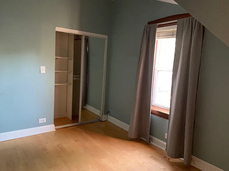 2956 N Avers Ave #1A — Photo 10