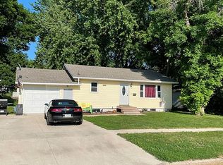 1505 Jackson Ave, Spirit Lake, IA 51360