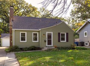 2421 34th St, Des Moines, IA 50310