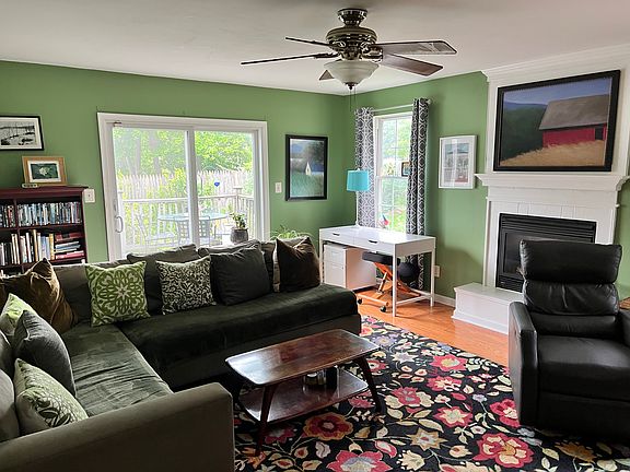 3rd image of 1506 E Mermaid Ln