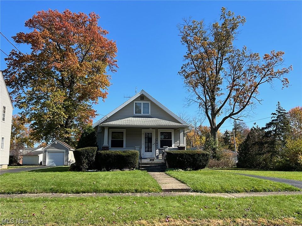 1st image of 168 Willard Ave NE