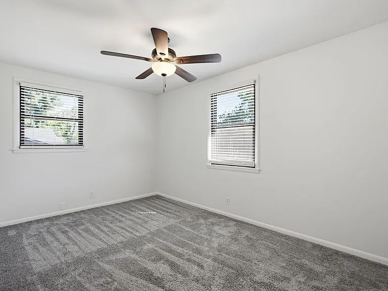 316 Lorna Dr — Photo 19