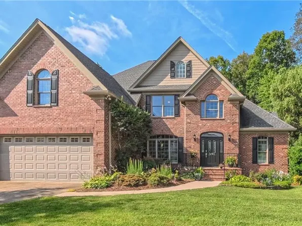 1250 Whitworth Ct, Kernersville, NC 27284