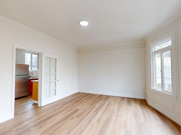 3rd image of 464 43rd Ave APT 206