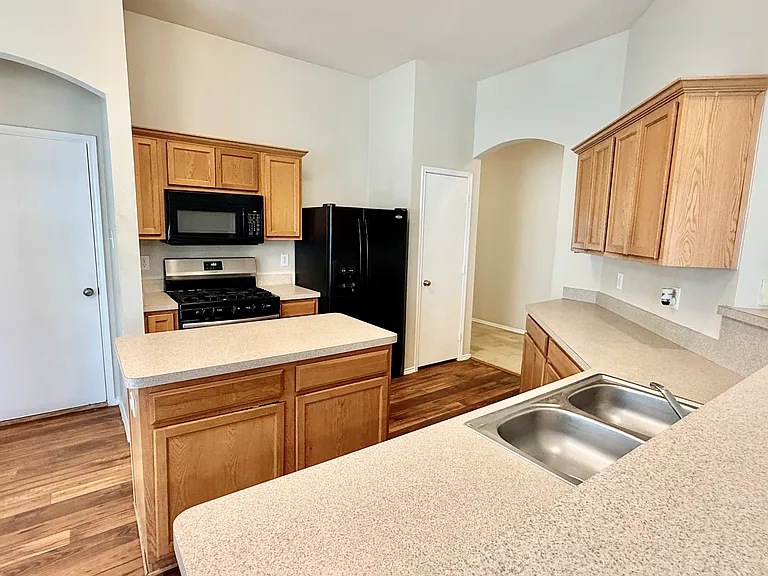 816 Cheryl St #1 — Photo 8