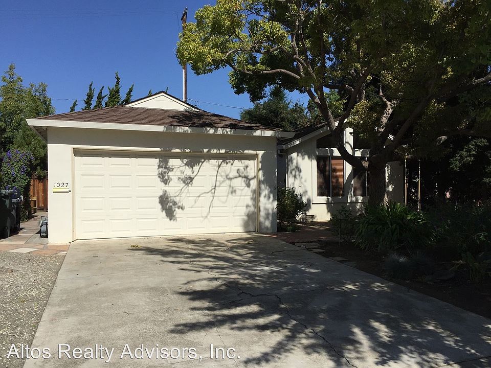 1st image of 1027 W McKinley Ave