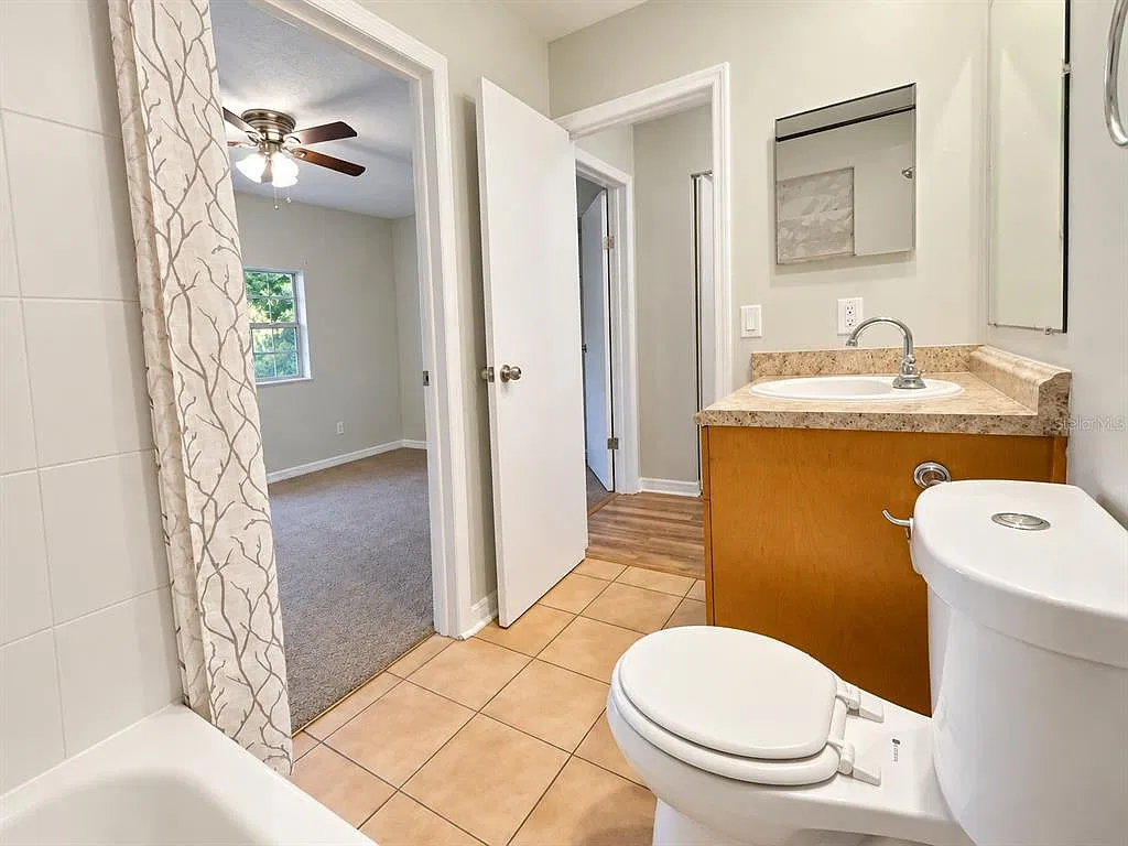 2 bed, 1.0 bath, 900 sqft, $1,695 — Photo 4