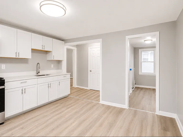 5 Homeland Ave — Photo 26