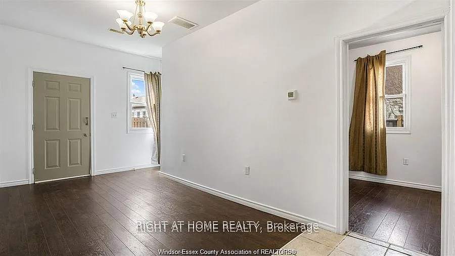 2 bed, $1,250 — Photo 3