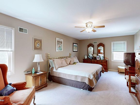 4th image of 7134 Shefford Ln