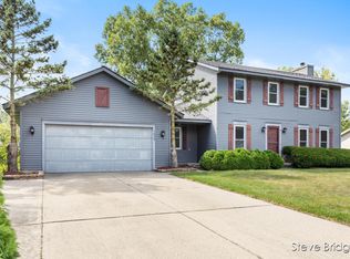 7439 Pheasant Run Dr, Hudsonville, MI