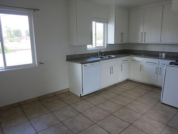 4th image of 10531 Western Ave APT H