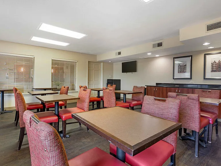 Breakfast Room