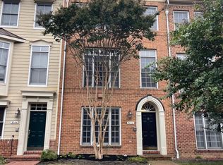 5246 Tancreti Ln, Alexandria, VA 22304