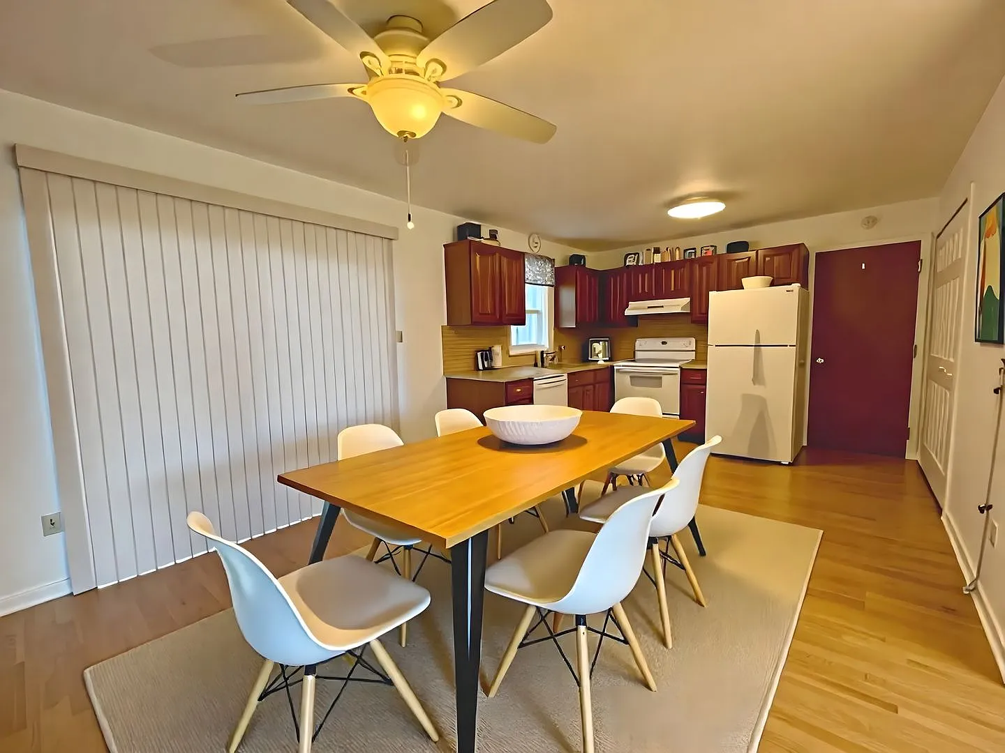 2 Bedroom 1 Bathroom in Mount Joy! — Photo 3