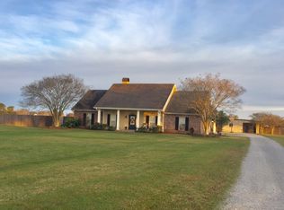 3402 Captain Cade Rd, Broussard, LA 70518