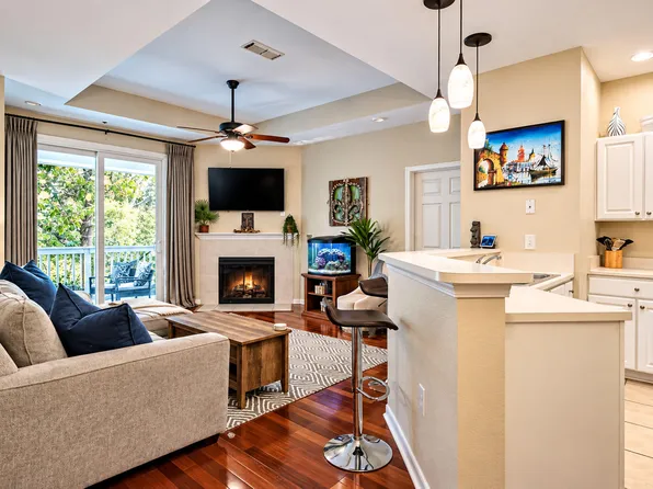 60 Fenwick Hall Aly APT 736, Johns Island, SC 29455