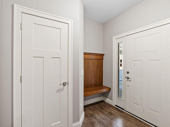 3rd image of 620 Liberty Way