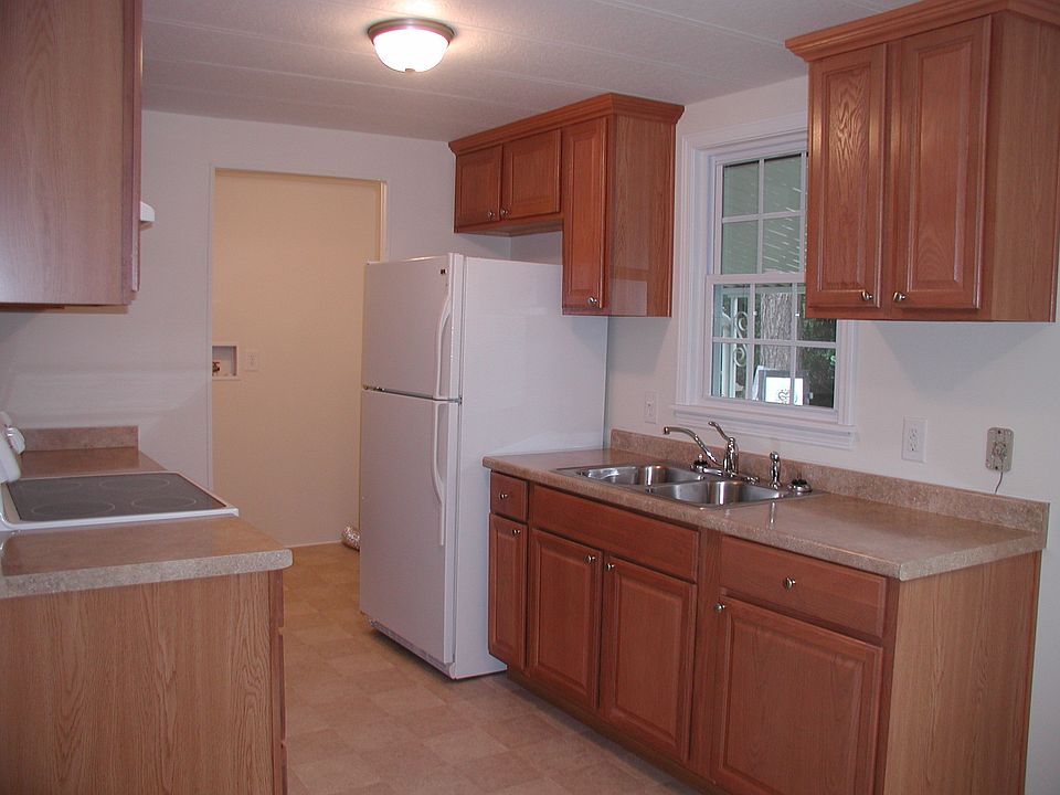 2nd image of 2990 Jones Trl