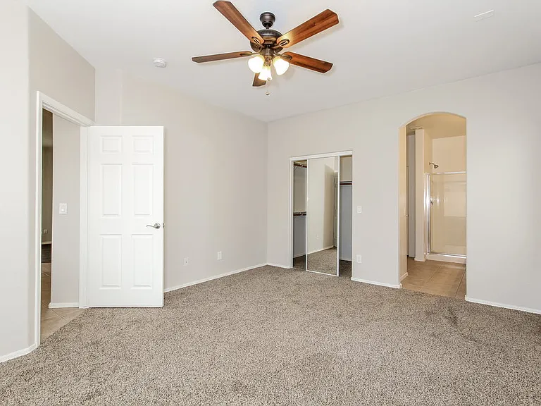 17722 W Marshall Ln — Photo 7