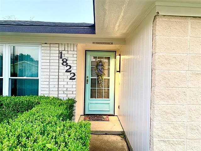 1st image of 1822 Cripple Creek Dr