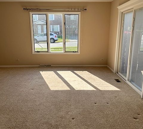 3rd image of 260/262/264/266 Paddock Cir