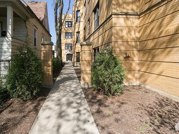 3rd image of 2228 N Sawyer Ave #Gdnjc