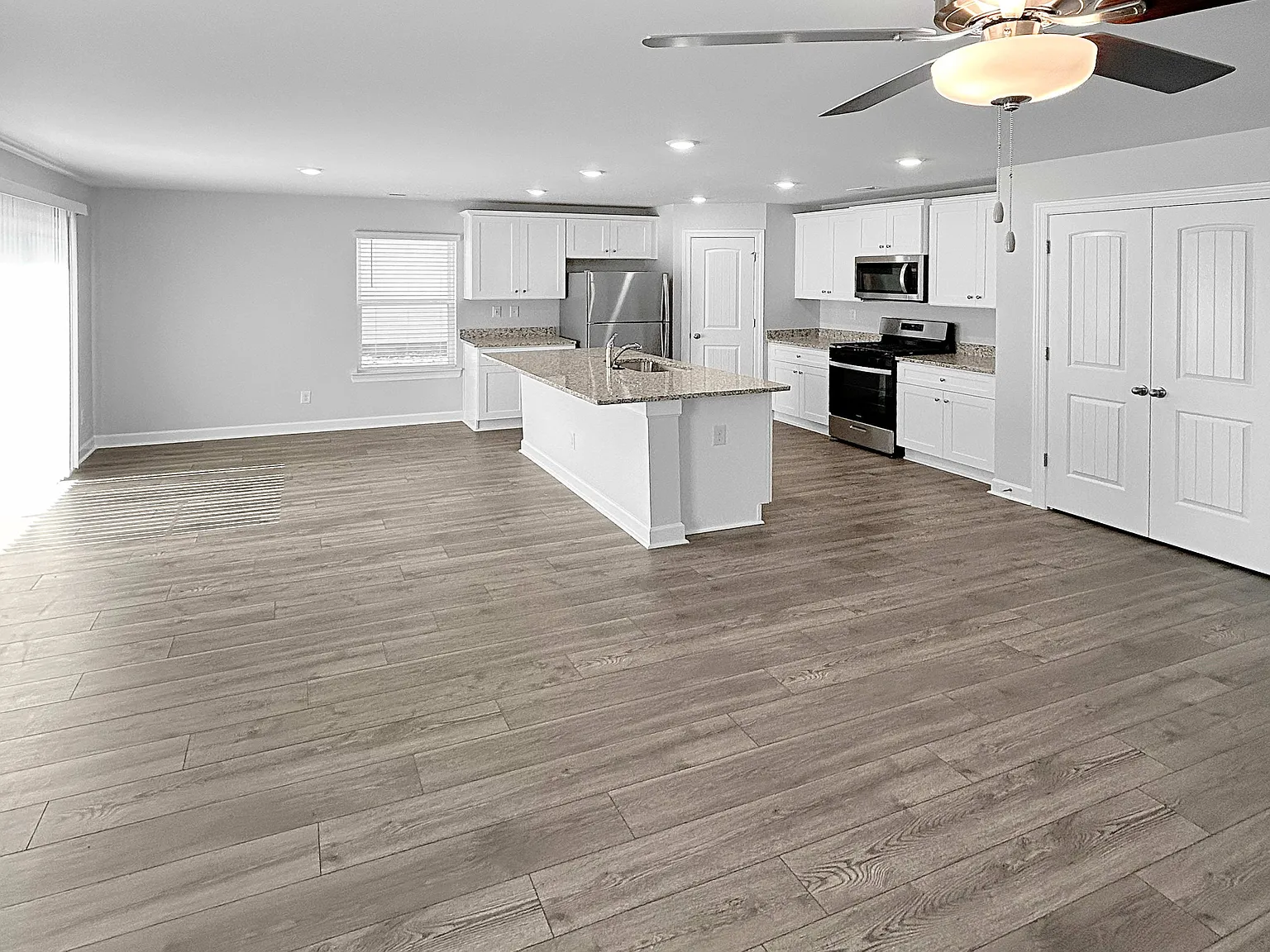 4 bed, 2.5 bath, 1753 sqft, $2,250 — Photo 4