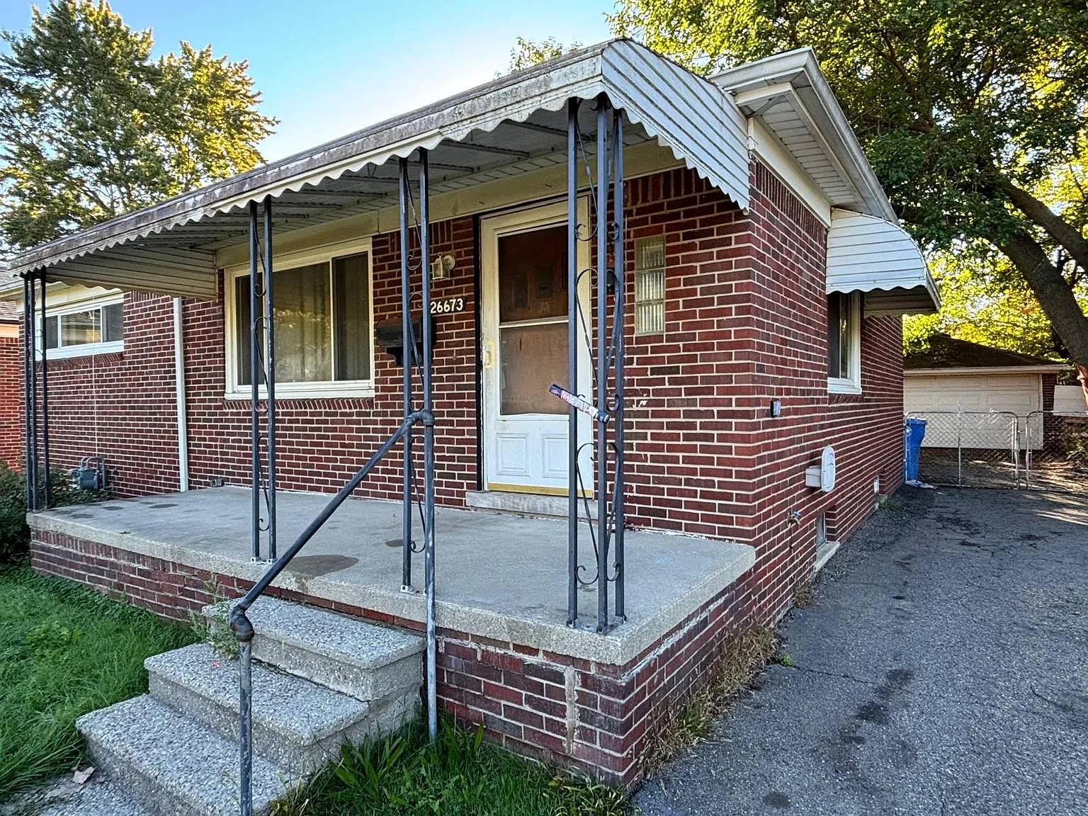 3 bed, 995 sqft, $1,250 — Photo 2