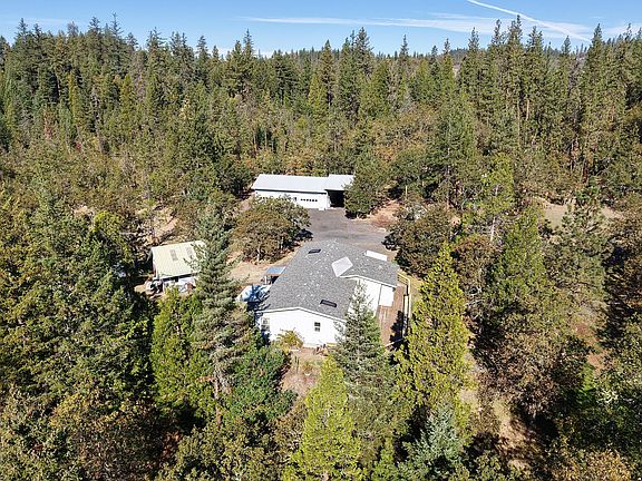 4th image of 3735 Cobleigh Rd