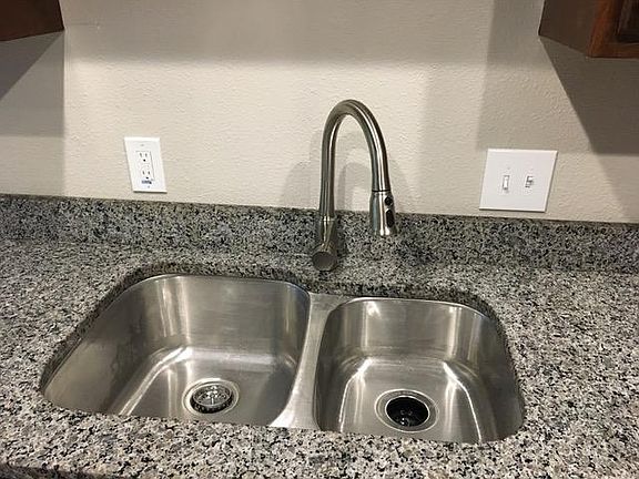 5th image of 307 Thelma Dr