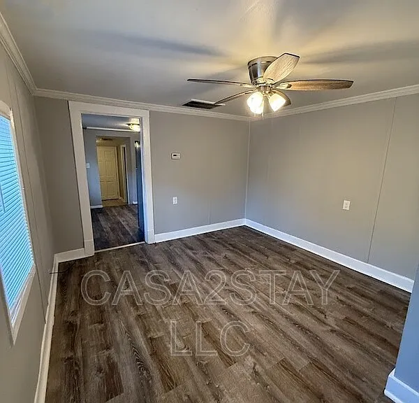 1129 Lincoln Ave — Photo 4