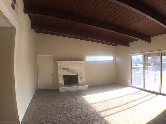 5th image of 421 N Magnolia St