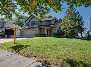 1573 Nightengale Cir, Lindenhurst, IL 60046