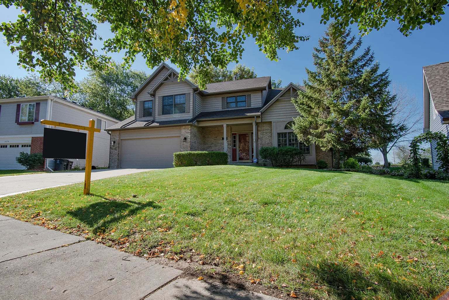 1573 Nightengale Cir photo 1