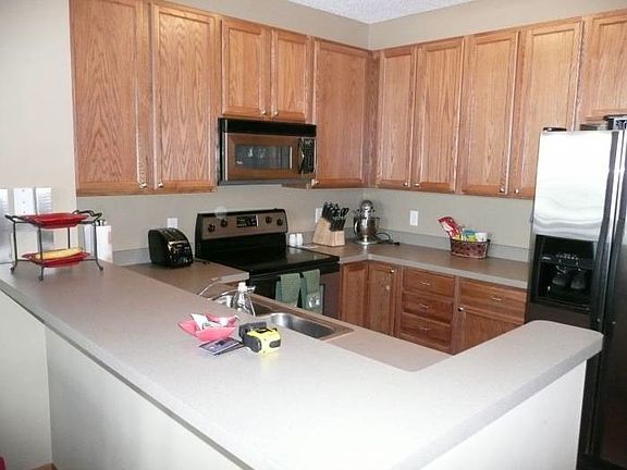 4th image of 1975 Shamrock Pl
