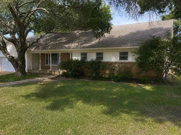 3100 Cortez Dr, Fort Worth, TX 76116