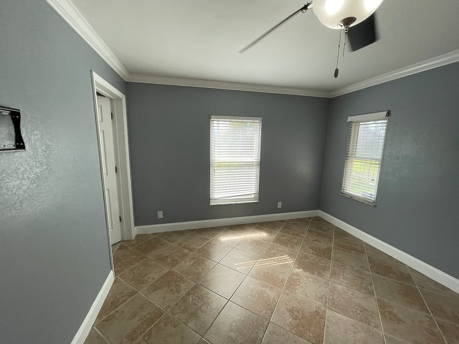 3 bed, 1152 sqft, $2,295 — Photo 4