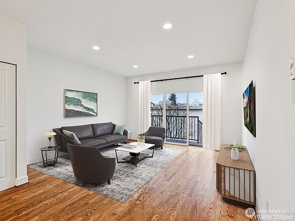 4th image of 2814 E Spring Street