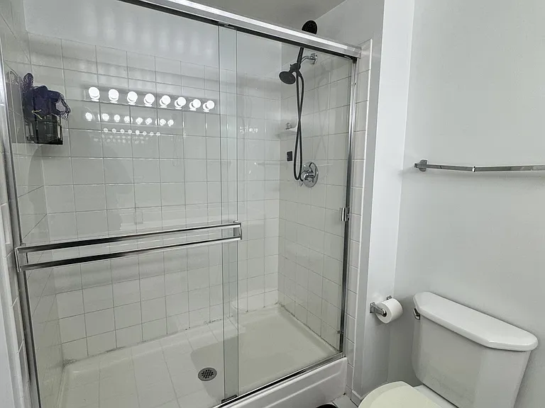 208 W Washington St #1208 — Photo 16