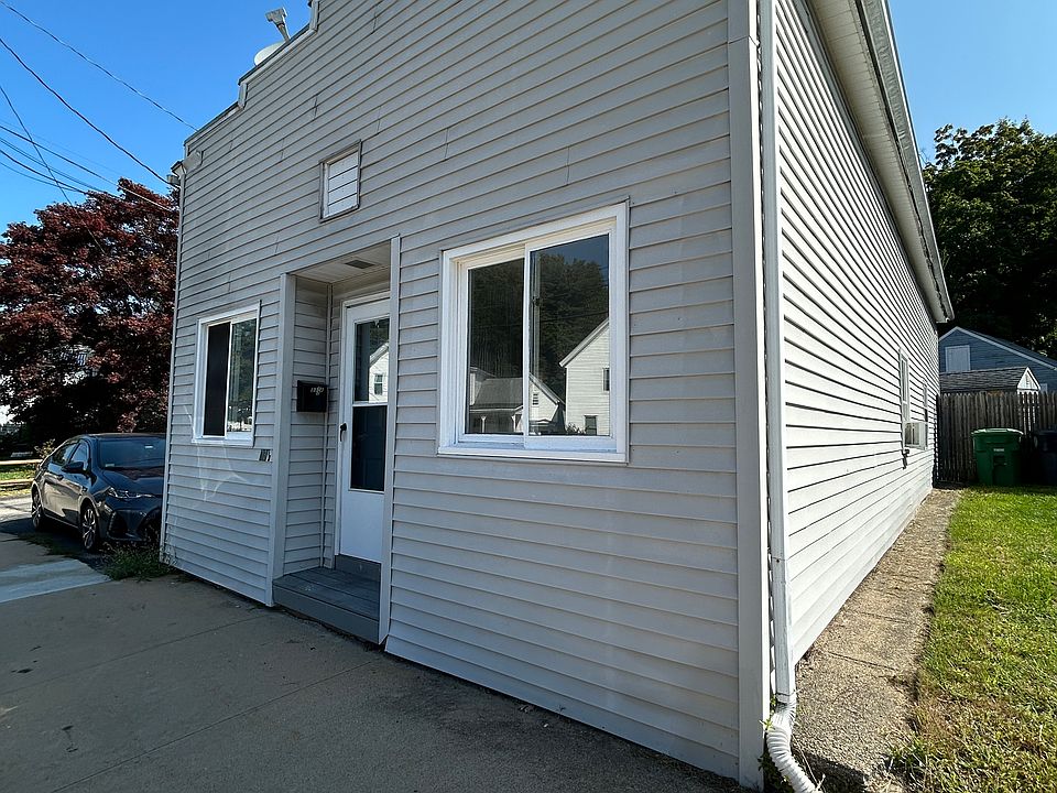 1st image of 33 1/2 Manchester St Unit A