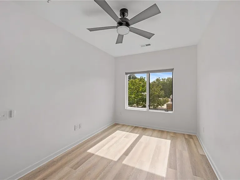512 Flat Shoals Ave SE #206 — Photo 11