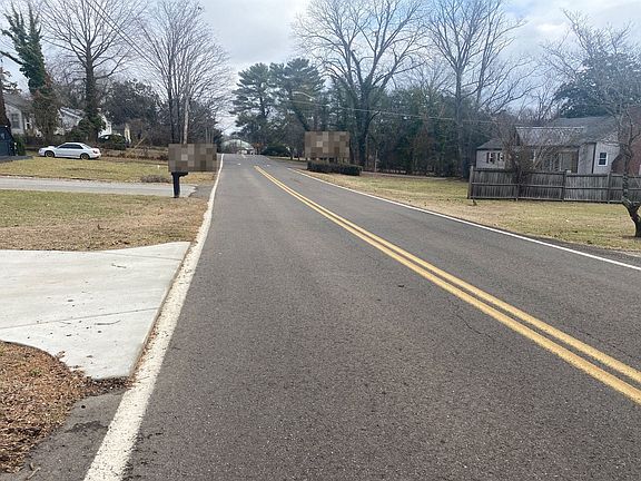 5th image of 205 Colonial Dr