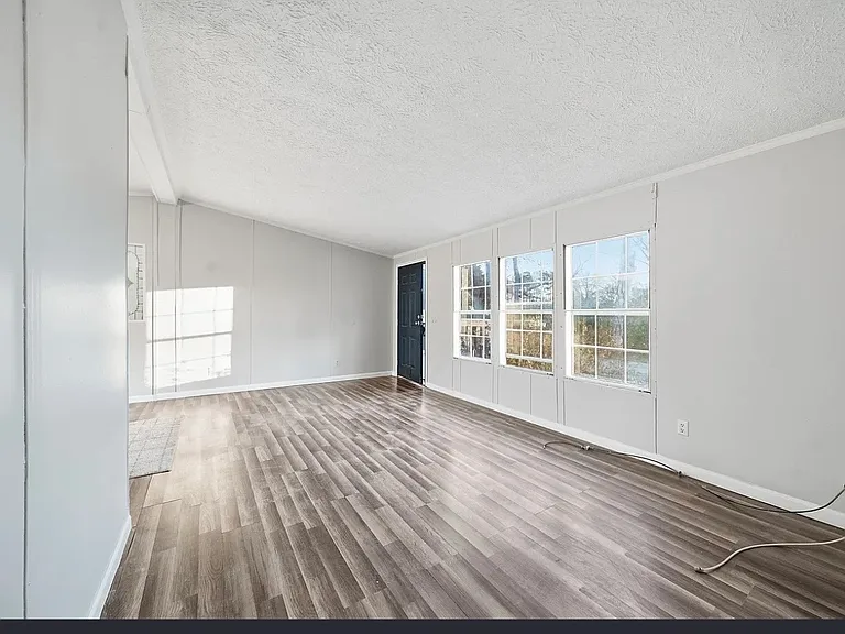 79 Stevens Rd — Photo 4